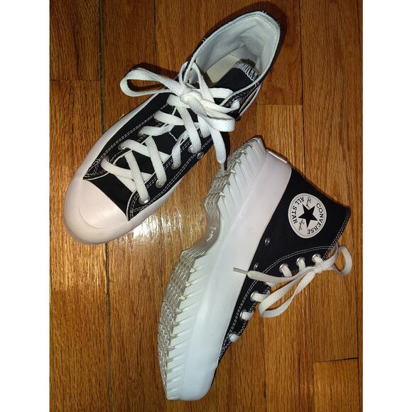 EUC Converse Lugged Black Sz & Sneakers - Picture 2 of 5